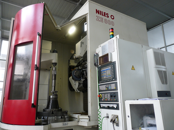 德國Niles-ZE800數控成型磨齒機